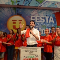 Foto Nicoloro G. 09/09/2018 Ravenna Serata di chiusura della Festa Nazionale de l' Unita'. nella foto il segretario nazionale del PD Maurizio Martina circondato sul palco da numerosi volontari.
