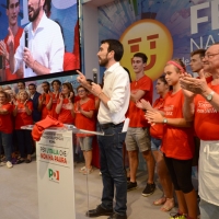 Foto Nicoloro G. 09/09/2018 Ravenna Serata di chiusura della Festa Nazionale de l' Unita'. nella foto il segretario nazionale PD Maurizio Martina sul palco circondato da numerosi volontari.