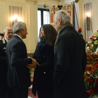 Foto Nicoloro G. 11/11/2016 Milano Nella sala Alessi di palazzo Marino si e\' svolto in forma laica il funerale dell\' oncologo Umberto Veronesi. nella foto Paolo Veronesi saluta Afef e Marco Tronchetti Provera.