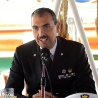 Foto Nicoloro G. 15/10/2018 Ravenna E' ormeggiata nel porto di Ravenna la Nave Scuola ' A. Vespucci ' che ha da poco concluso la Campagna d' istruzione 2018 che l' ha portata, per la prima volta in 87 anni di vita, all' attraversamento del Circolo Polare Artico. nella foto il comandante della nave Capitano di Vascello Stefano Costantino.