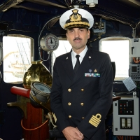 Foto Nicoloro G. 15/10/2018 Ravenna E\' ormeggiata nel porto di Ravenna la Nave Scuola \' A. Vespucci \' che ha da poco concluso la Campagna d\' istruzione 2018 che l\' ha portata, per la prima volta in 87 anni di vita, all\' attraversamento del Circolo Polare Artico. nella foto il comandante della nave Capitano di Vascello Stefano Costantino.