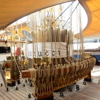 Foto Nicoloro G. 15/10/2018 Ravenna E\' ormeggiata nel porto di Ravenna la Nave Scuola \' A. Vespucci \' che ha da poco concluso la Campagna d\' istruzione 2018 che l\' ha portata, per la prima volta in 87 anni di vita, all\' attraversamento del Circolo Polare Artico. nella foto una piccolissima parte dei 36 chilometri di cime.
