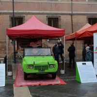 Foto Nicoloro G. 04/03/2017 Ravenna La Citroen Mehari di Giancarlo Siani, il giornalista assassinato dalla camorra, giunge a Ravenna, ultima tappa del suo ' Viaggio legale ' in Emilia Romagna. L' auto e' il simbolo di questa iniziativa che gode del patrocinio del Parlamento Europeo e attraverso diverse iniziative parla di legalita' e di contrasto alle infiltrazioni mafiose. nella foto la Mehari esposta in piazza del Popolo.
