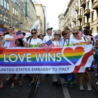 Foto Nicoloro G. 25/06/2016 Milano Manifestazione del Gay Pride con corteo e interventi dal palco. nella foto uno striscione lungo il corteo.