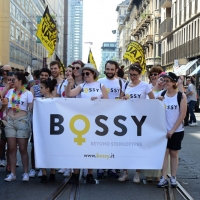 Foto Nicoloro G. 25/06/2016 Milano Manifestazione del Gay Pride con corteo e interventi dal palco. nella foto uno striscione lungo il corteo.