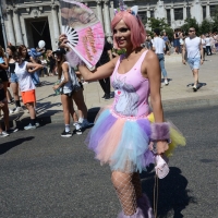 Foto Nicoloro G. 30/06/2018 Milano. Manifestazione con corteo per il Gay Pride. nella foto incontri lungo il corteo.