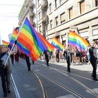 Foto Nicoloro G. 30/06/2018 Milano. Manifestazione con corteo per il Gay Pride. nella foto incontri lungo il corteo.
