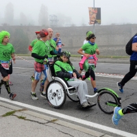 Foto Nicoloro G. 12/11/2017 Ravenna Si e\' svolta con un successo di iscrizioni, circa 10.000 partecipanti, la XIX Maratona Internazionale di Ravenna. nella foto maratoneti lungo il percorso.