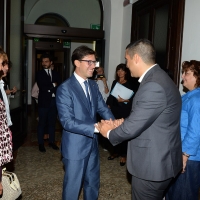 Foto Nicoloro G. 10/09/2017 Ravenna Celebrazione del 696° anniversario della morte del Sommo Poeta con l\' intervento del sindaco di Firenze. nella foto il sindaco di Ravenna Michele de Pascale accoglie il sindaco di Firenze Dario Nardella.