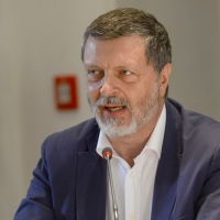 Foto Nicoloro G. 25/07/2017 Ravenna Presentazione del programma dell\' edizione 2017 dell\' evento \' Dante 2021 \', ricorrenza del VII centenario della morte del Sommo Poeta. Questa edizione che si svolgera\' dal 13 al 17 settembre ha per titolo \' il lungo studio e il grande amore \'. nella foto il direttore artistico di \' Dante2021 \' Domenico De Martino.
