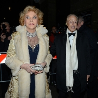 Foto Nicoloro G. 07/12/2017 Milano Tradizionale inaugurazione, nel giorno di Sant' Ambrogio, della stagione 2017/2018 del Teatro alla Scala. nella foto lo stilista Renato Balestra con Marinella Di Capua.