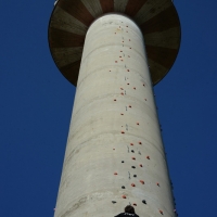 Foto Nicoloro G. 14/07/2017 Ravenna Inaugurata la torre di arrampicata che con i suoi 32 metri e\' la piu\' alta d\' Italia. nella foto un momento di una arrampicata.