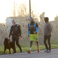 Foto Nicoloro G. 17/12/2017 Ravenna L' atleta senza una gamba Roberto Bruzzone tentera' un' impresa da guinness, denominata Forrest Gamb Endurance, percorrendo 100 chilometri in 24 ore. Parte dalla Darsena della citta' romagnola seguendo un itinerario prestabilito che lo riportera' a Ravenna. Se dovesse andare a buon fine quest' impresa si aggiungera' ad altre gia' compiute tra le quali spiccano l' ascesa del monte Aconcagua, la traversata del deserto della Namibia, la traversata dal Peru' alla Bolivia. nella foto Roberto Bruzzone lungo il percorso.