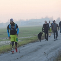 Foto Nicoloro G. 17/12/2017 Ravenna L' atleta senza una gamba Roberto Bruzzone tentera' un' impresa da guinness, denominata Forrest Gamb Endurance, percorrendo 100 chilometri in 24 ore. Parte dalla Darsena della citta' romagnola seguendo un itinerario prestabilito che lo riportera' a Ravenna. Se dovesse andare a buon fine quest' impresa si aggiungera' ad altre gia' compiute tra le quali spiccano l' ascesa del monte Aconcagua, la traversata del deserto della Namibia, la traversata dal Peru' alla Bolivia. nella foto Roberto Bruzzone lungo il percorso.
