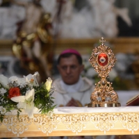 Foto Nicoloro G.  29/04/2014   Ravenna   Cerimonia nella Basilica di Santa Maria in Porto per l' arrivo delle reliquie di Giovanni Paolo II. nella foto la teca contenente una ciocca di capelli del Santo Giovanni Paolo II.