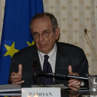 Foto Nicoloro G.   23/02/2015   Milano    Firmato l' accordo sullo scambio d' informazioni tra i ministri di Economia e Finanze di Italia e Svizzera. nella foto il ministro Pier Carlo Padoan.