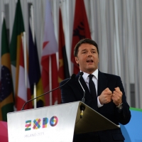 Foto Nicoloro G.   01/05/2015  Milano   Al via l\' Expo Milano 2015, l\' Esposizione Internazionale che l\'Italia ospiterà dal primo Maggio al 31 Ottobre 2015. nella foto il premier Matteo Renzi.