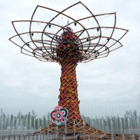 Foto Nicoloro G.   01/05/2015  Milano   Al via l' Expo Milano 2015, l' Esposizione Internazionale che l'Italia ospiterà dal primo Maggio al 31 Ottobre 2015. nella foto l' Albero della Vita.