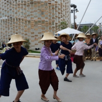 Foto Nicoloro G.   01/05/2015  Milano   Al via l' Expo Milano 2015, l' Esposizione Internazionale che l'Italia ospiterà dal primo Maggio al 31 Ottobre 2015. nella foto danzatrici del padiglione della Thailandia.