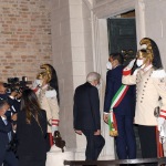 Foto Nicoloro G.   05/09/2020   Ravenna   Apertura delle celebrazioni nazionali per il 700° anniversario della morte del Sommo Poeta alla presenza del Capo dello Stato. nella foto il sindaco di Ravenna Michele de Pascale apre la porta della Tomba di Dante e accompagna dentro il presidente Sergio Mattarella.