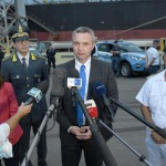 12/08/2022  Ravenna  E' approdata nel porto di Ravenna la prima nave proveniente dall' Ucraina con un carico di 15mila tonnellate di mais per uso zootecnico. nella foto da sinistra l' assessora Annagiulia Randi, l' ambasciatore Yaroslav Melnyk e il comandante della Guardia Costiera Francesco Cimmino.