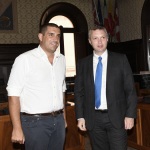 12/08/2022  Ravenna  E' approdata nel porto di Ravenna la prima nave proveniente dall' Ucraina con un carico di 15mila tonnellate di mais per uso zootecnico. nella foto a sinistra il sindaco di Ravenna Michele de Pascale e l' ambasciatore ucraino Yaroslav Melnyk.
