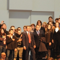Foto Nicoloro G. 11/02/2011 Rho Fiera Milano Assemblea Costituente di " Futuro e Liberta' " che ha visto la partecipazione di delegati da tutt' Italia. nella foto Gianfranco Fini e i giovani di Generazione Italia