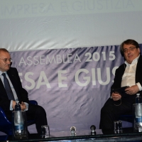 Foto Nicoloro G.  12/06/2015   Ravenna   Assemblea generale della Confindustria di Ravenna, sul tema " Impresa e Giustizia ", nell' ambito dei festeggiamenti per i 70 anni dell' Organizzazione ravennate. nella foto il presidente di Confindustria Giorgio Squinzi, a sinistra, intervistato dal direttore de " Il Sole 24 Ore "  Roberto Napoletano.