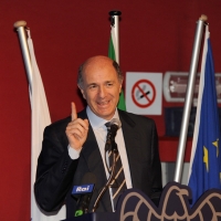 Foto Nicoloro G. 29/06/2012 Ravenna Si e’ svolta l’ annuale assemblea generale di Confindustria Ravenna alla presenza del ministro dello Sviluppo Economico, Corrado Passera, e del presidente di Confindustria, Giorgio Squinzi. nella foto Corrado Passera