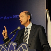 Foto Nicoloro G. 29/06/2012 Ravenna Si e’ svolta l’ annuale assemblea generale di Confindustria Ravenna alla presenza del ministro dello Sviluppo Economico, Corrado Passera, e del presidente di Confindustria, Giorgio Squinzi. nella foto Corrado Passera