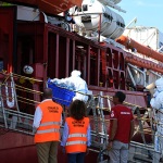 Foto Nicoloro G.   16/07/2025   Ravenna   E\' attraccata  al porto di Ravenna la nave ong Ocean Viking con a bordo soltanto 16 migranti salvati davanti alle coste libiche. nella foto medici ed infermieri salgono a bordo della nave per un primo controllo medico.