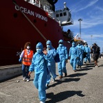 Foto Nicoloro G.   16/07/2025   Ravenna   E' attraccata  al porto di Ravenna la nave ong Ocean Viking con a bordo soltanto 16 migranti salvati davanti alle coste libiche. nella foto un momento dello sbarco.