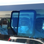 Foto Nicoloro G.   16/07/2025   Ravenna   E' attraccata  al porto di Ravenna la nave ong Ocean Viking con a bordo soltanto 16 migranti salvati davanti alle coste libiche. nella foto alcuni migranti su un pulmino della CRI che li portera' in un centro dove saranno sottoposti ad accurati esami medici e all' identificazione.