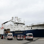 Foto Nicoloro G.   22/11/2023   Porto Corsini ( Ravenna )   La nave ong di Medici senza Frontiere \' Geo Barents \'  ha attraccato a Porto Corsini con a bordo 57 migranti salvati da un barcone di legno nella zona di Malta. I 57 migranti, 44 adulti e 13 minori tutti uomini, provenivano dal Bangladesh, da Sud Sudan, Egitto, Etiopia, Eritrea e Pakistan. nella foto la nave Geo Barents ha attraccato a Porto Corsini.