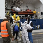 Foto Nicoloro G.   22/11/2023   Porto Corsini ( Ravenna )   La nave ong di Medici senza Frontiere \' Geo Barents \'  ha attraccato a Porto Corsini con a bordo 57 migranti salvati da un barcone di legno nella zona di Malta. I 57 migranti, 44 adulti e 13 minori tutti uomini, provenivano dal Bangladesh, da Sud Sudan, Egitto, Etiopia, Eritrea e Pakistan. nella foto lo sbarco dei migranti.