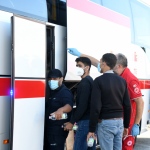 Foto Nicoloro G.   25/09/2023   Porto Corsini  ( RA )   Ha attraccato alla banchina di Porto Corsini (RA) la nave Life Support di Emergency con 28 migranti a bordo, di cui 11 adulti, nove donne e 8 minori accompagnati. La maggior parte di origine siriana e cinque libici. Appena sbarcati sono stati trasferiti su un autobus della Croce Rossa e portati all' ospedale di Ravenna per accertamenti e identificazione. nella foto i naufraghi appena sbarcati vengono accompagnati sull' autobus della Croce Rossa che li portera' all' ospedale di Ravenna per accertamenti accurati ed identificazione.
