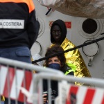 Foto Nicoloro G.   25/04/2023   Porto Corsini ( Ravenna )   E' attraccata al molo di Porto Corsini la MV Humanity 1 con a bordo 69 miigranti, di cui 39 provenienti dal Sudan, e i rimanenti da diversi paesi dell' Africa. Tra tutti si contano una sola donna e 20 minori non accompagnati. nella foto un gruppo di migranti in attesa di essere sbarcati.