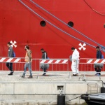 Foto Nicoloro G.     30/10/2023   Ravenna   Sbarcata a Marina di Ravenna la nave Ocean Viking con a bordo 47 migranti di cui 29 tratti in salvo al largo della Libia e 18 soccorsi durante la navigazione verso Ravenna. Tra tutti ci sono 11 minori non accompagnati di cui due saranno destinati a Matera  in una struttura del progetto FAMI. nella foto alcuni migranti appena sbarcati.