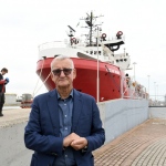 Foto Nicoloro G.   30/10/2023   Ravenna   Sbarcata a Marina di Ravenna la nave Ocean Viking con a bordo 47 migranti di cui 29 tratti in salvo al largo della Libia e 18 soccorsi durante la navigazione verso Ravenna. Tra tutti ci sono 11 minori non accompagnati di cui due saranno destinati a Matera  in una struttura del progetto FAMI. nella foto il prefetto di Ravenna Castrese De Rosa.