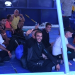 Foto Nicoloro G.   19/07/2024   Ravenna   E\' approdata nel porto di Ravenna la nave ong Aita Mari con a bordo 34 migranti dei quali 24 provenienti dalla Siria, 6 dal Bangladesh, 3 dall\' Egitto e 1 dalla Nigeria.. nella foto i migranti in attesa di essere sbarcati.