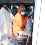 21/03/2024   Porto Corsini - Ravenna   Ha attraccato al terminal di Porto Corsini la nave Ong \' Life Support \' di Emergwncy con a bordo 71 migranti, 70 uomini, dei quali 3 minori, e 1 donna.  In particolare 61 vengono dal Bangladesh, 9 dall\' Eritrea e 1 dall\' Egitto. nella foto i migranti vengono accompagnati a bordo di pulmini della CRI in una struttura per l\' identificazione e i piu\' accurati controlli sanitari.
