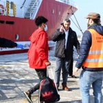 Foto Nicoloro G.   21/03/2024   Porto Corsini - Ravenna   Ha attraccato al terminal di Porto Corsini la nave Ong ' Life Support ' di Emergwncy con a bordo 71 migranti, 70 uomini, dei quali 3 minori, e 1 donna.  In particolare 61 vengono dal Bangladesh, 9 dall' Eritrea e 1 dall' Egitto. nella foto un momento dello sbarco dei migranti.