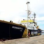 Foto Nicoloro G.   13/05/2025   Ravenna   E\' approdata nel porto di Ravenna la nave ong tedesca Humanity 1 con a bordo 125 migranti. Tra tutti anche 4 donne e circa 50 minori non accompagnati. La maggior parte provenienti dall\' Eritrea e dall\' Etiopia, ma anche dal Sudan, dall\' Efitto e dal Pakistan. Nei racconti dei migranti le testimonianze delle tante difficolta\' per sfuggire alle guerre prima e alle torture dei libici dopo. Alcuni hanno raccontato di essere stati rapiti e venduti come schiavi. nella foto la nave Humanity 1.
