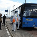 Foto Nicoloro G.   13/05/2025   Ravenna   E' approdata nel porto di Ravenna la nave ong tedesca Humanity 1 con a bordo 125 migranti. Tra tutti anche 4 donne e circa 50 minori non accompagnati. La maggior parte provenienti dall' Eritrea e dall' Etiopia, ma anche dal Sudan, dall' Efitto e dal Pakistan. Nei racconti dei migranti le testimonianze delle tante difficolta' per sfuggire alle guerre prima e alle torture dei libici dopo. Alcuni hanno raccontato di essere stati rapiti e venduti come schiavi. nella foto i migranti con un autobus vengono trasferiti in un centro dove saranno sottoposti ad accurate visite mediche e all' identificazione da parte della Polizia.