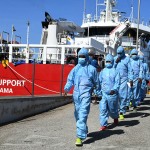 22/04/2025   Ravenna   Ha attraccato al porto di Ravenna la nave ong Life Support di Emergency con a bordo 82 migranti tra cui 11 donne,  una donna incinta al sesto mese, 2 donne minori non accompagnate, 23  uomini minori non accompagnati, 1 bambino e una bambina  accompagnati. Tutti partiti dalla Libia provengono dal Sudan, dall\' Eritrea, dall\' Etiopia, dal Ghana, dal Togo e dalla Nigeria. nella foto un momento dello sbarco dei migranti.