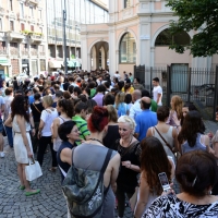 Foto Nicoloro G.  19/06/2013 Milano Terza giornata di audizioni di X Factor in un teatro Dal Verme gremito di pubblico entusiasta. nella foto Coda di spettatori