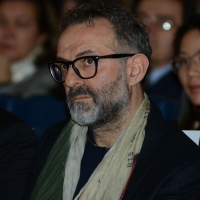 Foto Nicoloro G.  26/03/2014  Bologna   A 400 giorni dall' Expo 2015 si è svolto un incontro che, partendo dal tema " Nutrire il pianeta ", si pone l' obiettivo di portare l' attenzione dall' Esposizione direttamente ai campi e agli stabilimenti produttivi della regione Emilia-Romagna. nella foto lo chef di fama internazionale Massimo Bottura.