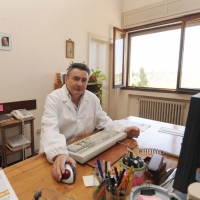 Foto Nicoloro G. 13/06/2012 Rovigo Il CRA, Centro di Ricerche in Agricoltura, e’ l’ unico in Italia ad essere autorizzato alla coltivazione dei cannabinoidi, sia quelli che hanno effetti psicotropi che quelli non psicoattivi, per fini di ricerca e ad uso terapeutico. In italia si stima che migliaia di pazienti, contro il centinaio rilevato ufficialmente, fanno uso di cannabis terapeutica ricorrendo all’ auto-coltivazione o al mercato nero. nella foto Gianpaolo Grassi