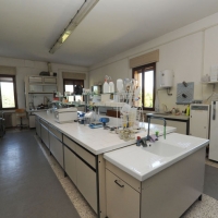 Foto Nicoloro G. 13/06/2012 Rovigo Il CRA, Centro di Ricerche in Agricoltura, e’ l’ unico in Italia ad essere autorizzato alla coltivazione dei cannabinoidi, sia quelli che hanno effetti psicotropi che quelli non psicoattivi, per fini di ricerca e ad uso terapeutico. In italia si stima che migliaia di pazienti, contro il centinaio rilevato ufficialmente, fanno uso di cannabis terapeutica ricorrendo all’ auto-coltivazione o al mercato nero. nella foto Il laboratorio