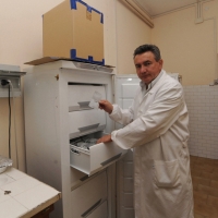 Foto Nicoloro G. 13/06/2012 Rovigo Il CRA, Centro di Ricerche in Agricoltura, e’ l’ unico in Italia ad essere autorizzato alla coltivazione dei cannabinoidi, sia quelli che hanno effetti psicotropi che quelli non psicoattivi, per fini di ricerca e ad uso terapeutico. In italia si stima che migliaia di pazienti, contro il centinaio rilevato ufficialmente, fanno uso di cannabis terapeutica ricorrendo all’ auto-coltivazione o al mercato nero. nella foto Gianpaolo Grassi